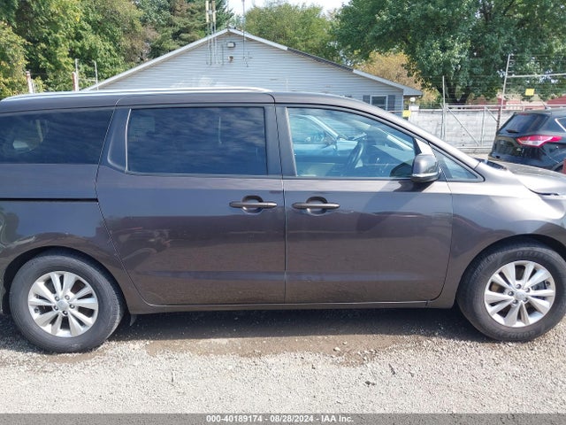 KIA SEDONA LX 2016 KNDMB5C19G6111022 Image 14