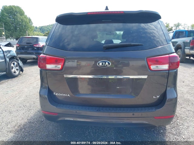KIA SEDONA LX 2016 KNDMB5C19G6111022 Image 17