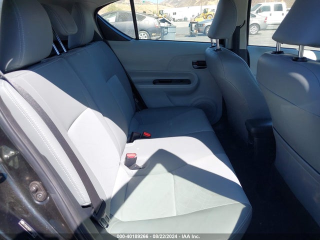 Toyota Prius C Four 2014 JTDKDTB35E1072660 Image 8