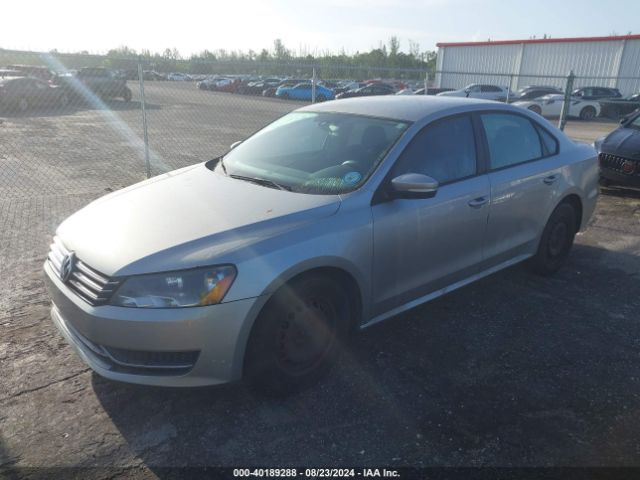 1VWAP7A36EC011735 Volkswagen Passat 2.5l S