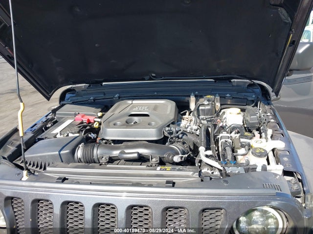 1C4HJXDN9JW316509 Jeep Wrangler Unlimited Sport S 4x4