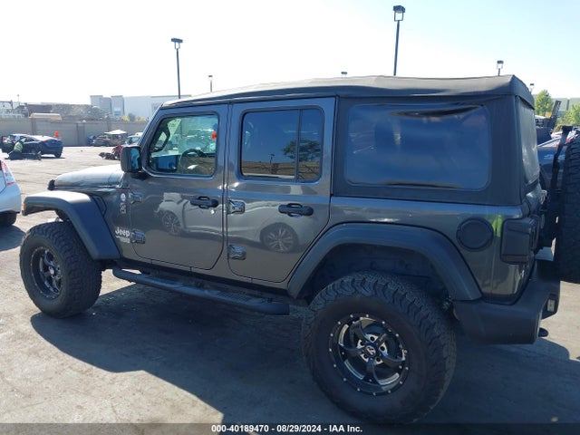 1C4HJXDN9JW316509 Jeep Wrangler Unlimited Sport S 4x4