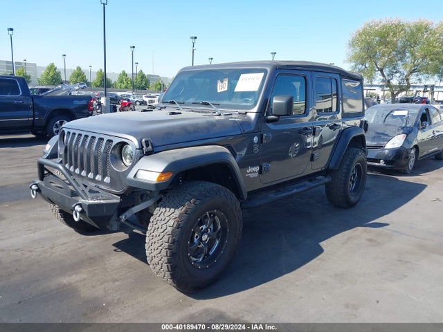 1C4HJXDN9JW316509 Jeep Wrangler Unlimited Sport S 4x4