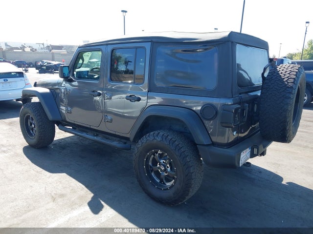 1C4HJXDN9JW316509 Jeep Wrangler Unlimited Sport S 4x4