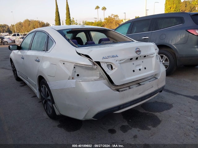 Nissan Altima 2.5 Sv 2017 1N4AL3AP6HC150607 Image 3