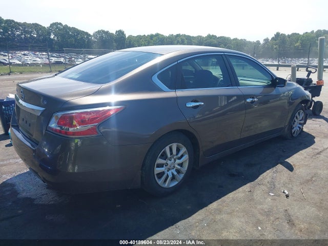 Nissan Altima 2.5 S 2015 1N4AL3AP5FC581162 Image 4