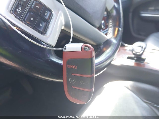 Chrysler 300 2014 2C3CCAAG2EH140788 Image 11