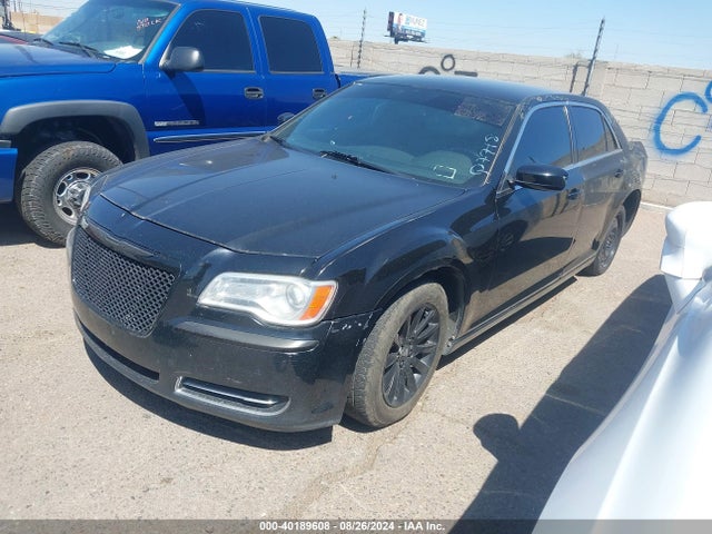 Chrysler 300 2014 2C3CCAAG2EH140788 Image 2