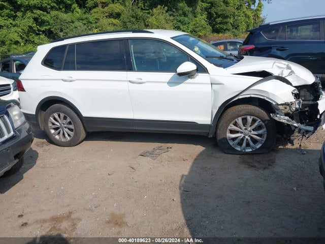 3VV0B7AX1KM051443 Volkswagen Tiguan 2.0t S