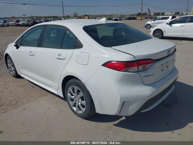 Toyota COROLLA LE 2021 5YFEPMAE4MP165242 Image 3