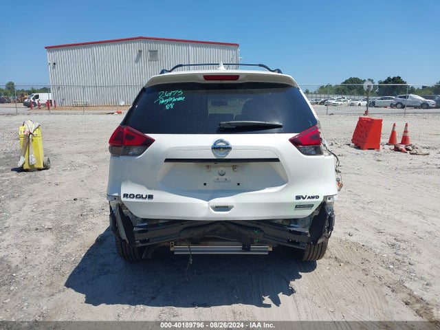Nissan ROGUE SV 2018 5N1AT2MV8JC726570 Image 17