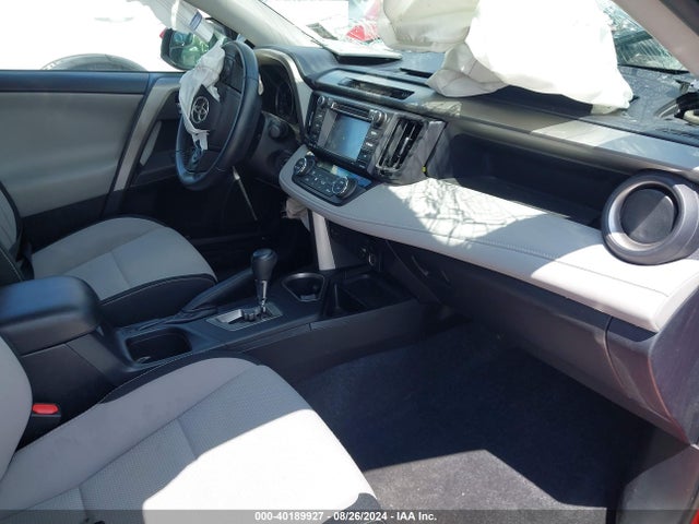 Toyota Rav4 Xle 2017 2T3WFREVXHW318359 Image 5