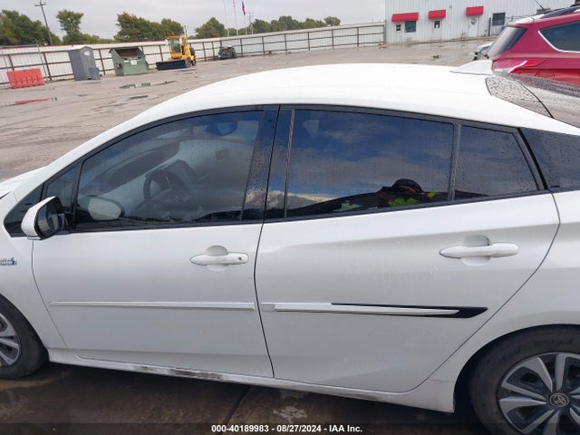 Toyota Prius Prime Premium 2018 JTDKARFP3J3068923 Image 14