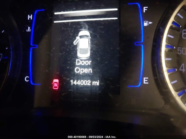 1C3CCCAB4GN144092 Chrysler 200 Limited