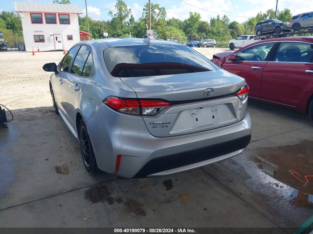 Toyota COROLLA LE 2022 JTDEPMAE6N3003378 Image 3