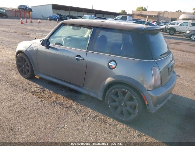 2003 MINI COOPER S WMWRE33493TD62551 Photo 2