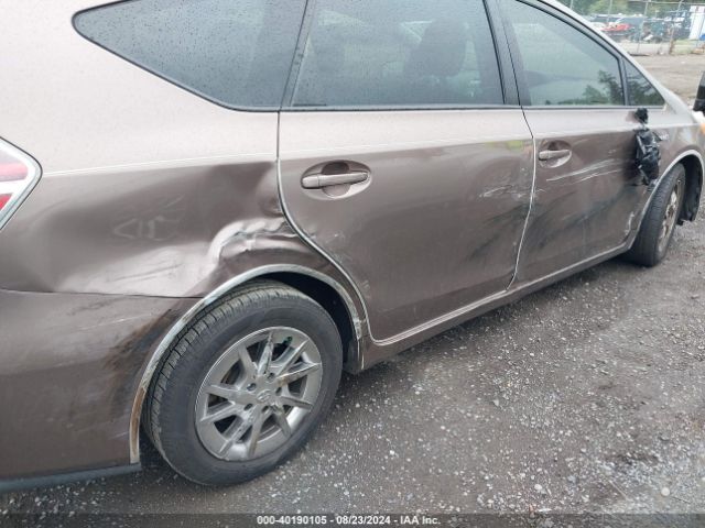 JTDZN3EU4HJ071469 Toyota Prius V Three