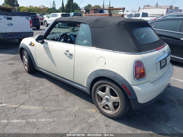 2009 MINI COOPER WMWMR33579TU95659 Photo 2