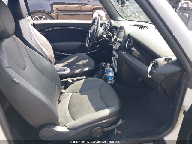 2009 MINI COOPER WMWMR33579TU95659 Photo 4