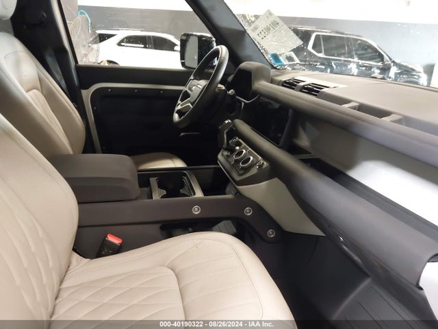 SALEKEEX7P2123966 Land Rover Defender 110 Standard