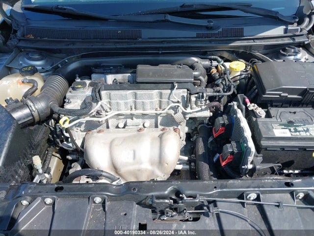 Chrysler 200 Limited 2015 1C3CCCAB0FN596720 Image 10
