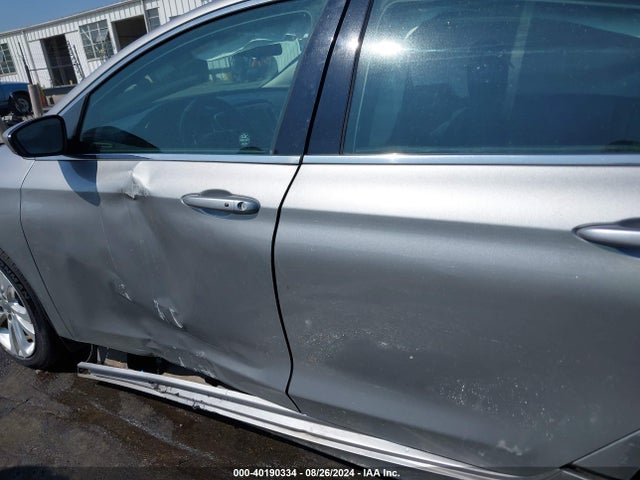 Chrysler 200 Limited 2015 1C3CCCAB0FN596720 Image 14