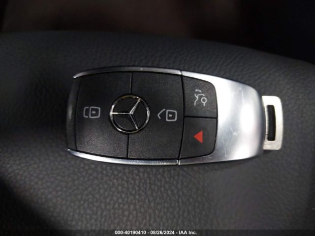 W1N4M4HB5PW275432 Mercedes-Benz Glb 250 4matic