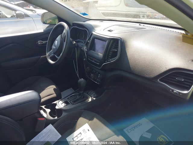 1C4PJLCBXKD490601 Jeep Cherokee Latitude Fwd