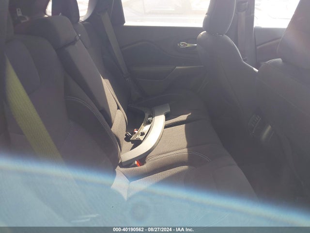 1C4PJLCBXKD490601 Jeep Cherokee Latitude Fwd