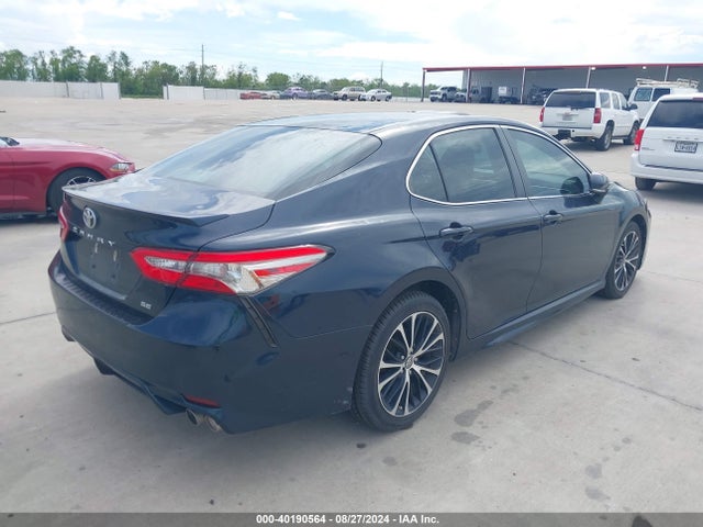 Toyota CAMRY SE 2018 4T1B11HK8JU674355 Image 4