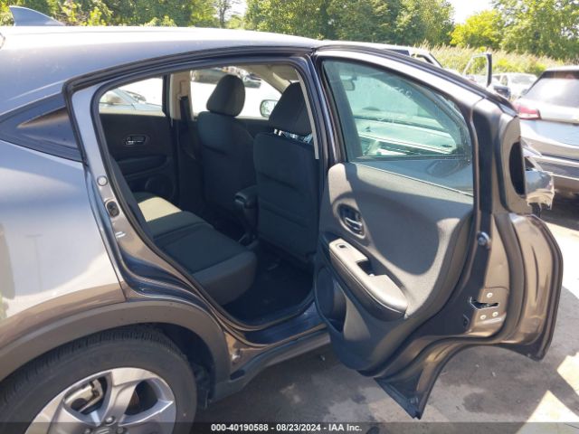 3CZRU6H37NM735599 Honda Hr-v Awd Lx