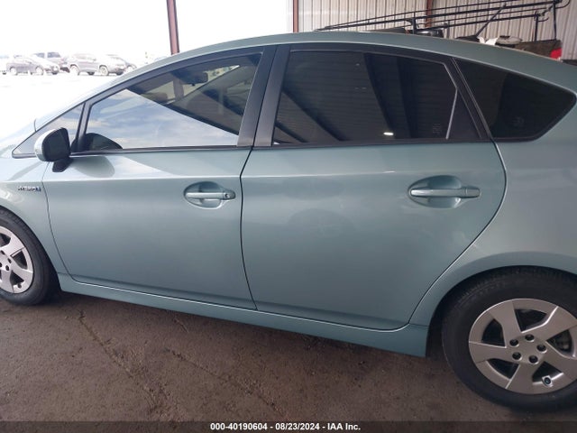 Toyota Prius Three 2015 JTDKN3DU7F1882716 Image 14