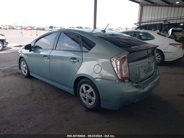 Toyota Prius Three 2015 JTDKN3DU7F1882716 Image 3