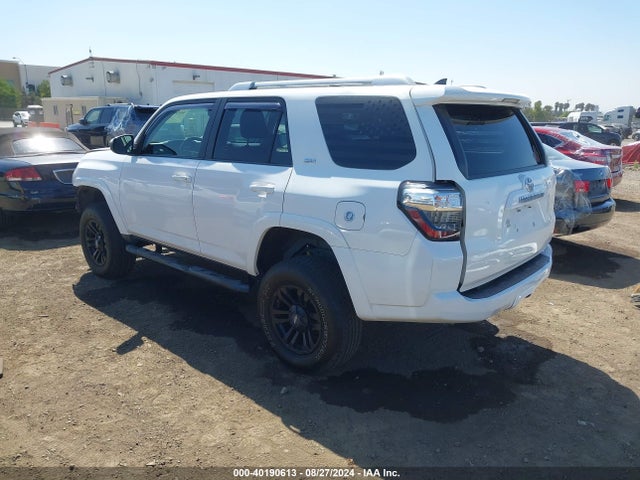 Toyota 4RUNNER SR5 2014 JTEBU5JR2E5172818 Image 3