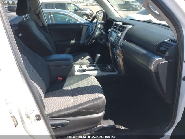 Toyota 4RUNNER SR5 2014 JTEBU5JR2E5172818 Image 5