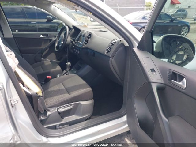 WVGAV7AX4HK042676 Volkswagen Tiguan 2.0t/2.0t S