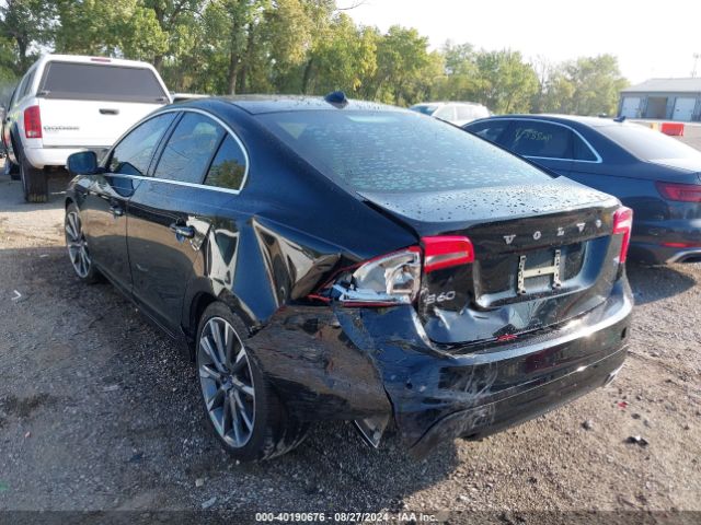 2015 VOLVO S60 YV149MFCXF2316237 Photo 2