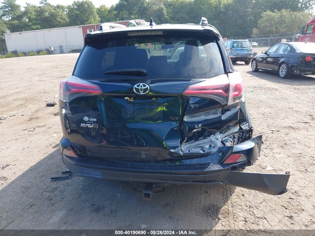 Toyota RAV4 LE 2017 JTMBFREV5HJ712574 Image 17