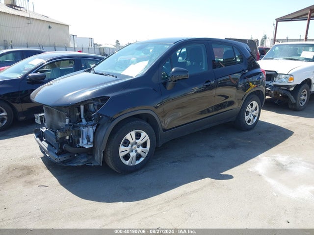 Chevrolet TRAX LS 2017 3GNCJKSBXHL168495 Image 2