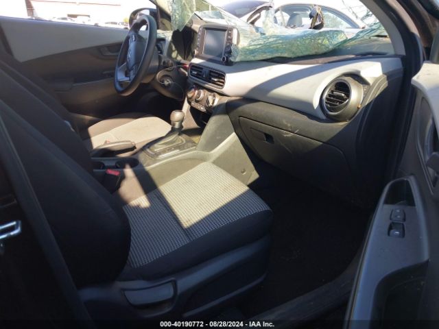 KM8K12AA2KU315639 Hyundai Kona Se