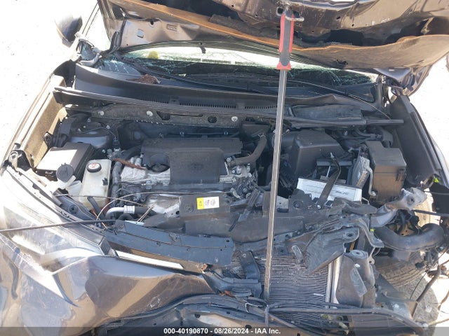 Toyota RAV4 LE 2018 JTMBFREV5JJ183052 Image 10