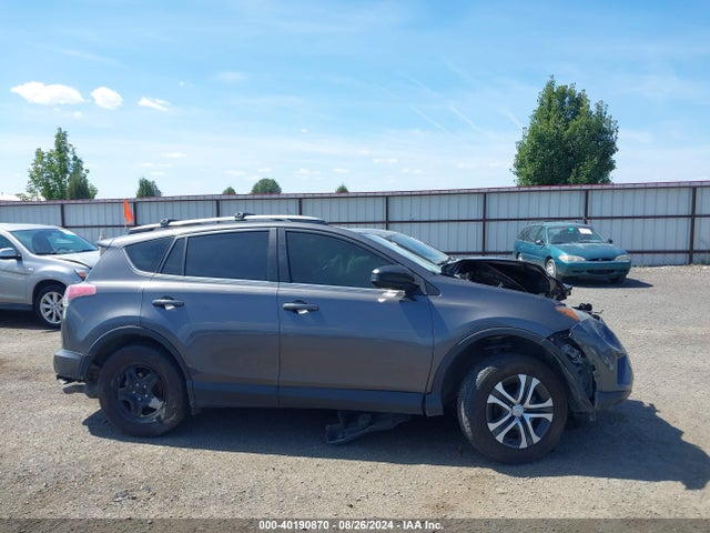 Toyota RAV4 LE 2018 JTMBFREV5JJ183052 Image 14