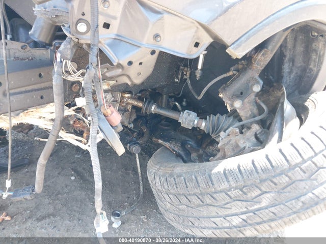 Toyota RAV4 LE 2018 JTMBFREV5JJ183052 Image 18