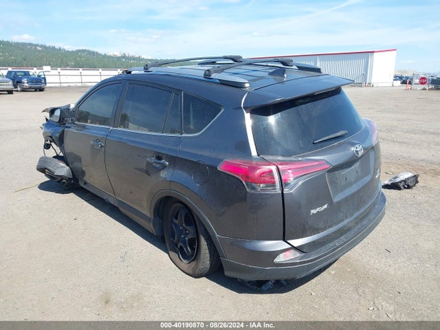 Toyota RAV4 LE 2018 JTMBFREV5JJ183052 Image 3