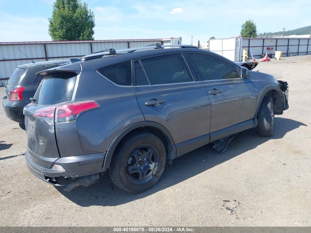 Toyota RAV4 LE 2018 JTMBFREV5JJ183052 Image 4