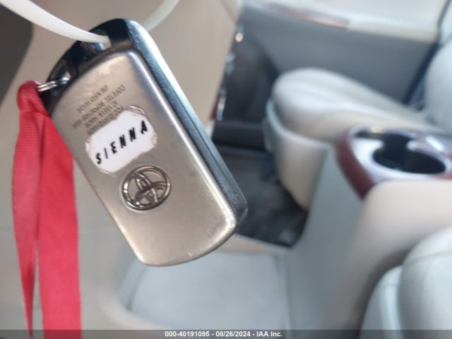 5TDYK3DC2ES451499 Toyota Sienna Xle V6 8 Passenger