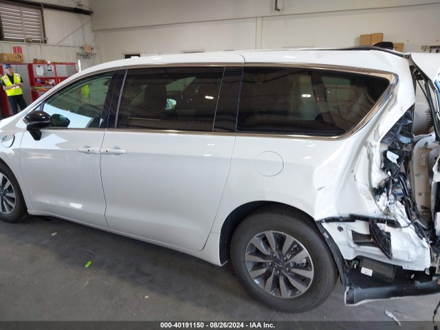 2C4RC1S70RR160798 Chrysler Pacifica Hybrid Select