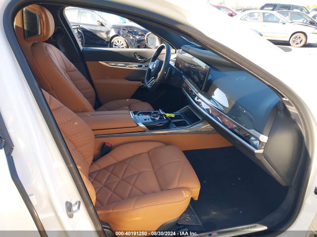 BMW 740 I Xdrive 2024 WBA33EH00RCR48073 Image 5