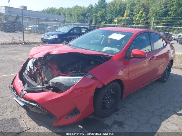 Toyota COROLLA LE 2018 2T1BURHE9JC009188 Image 2