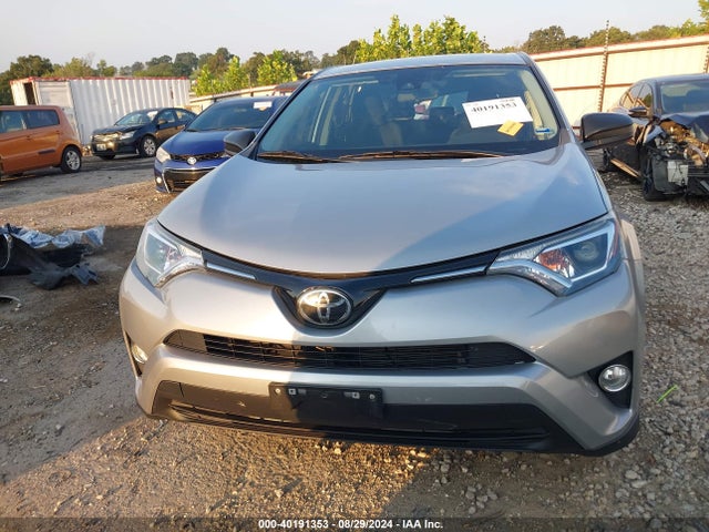 Toyota RAV4 LE 2018 2T3BFREV0JW765707 Image 13